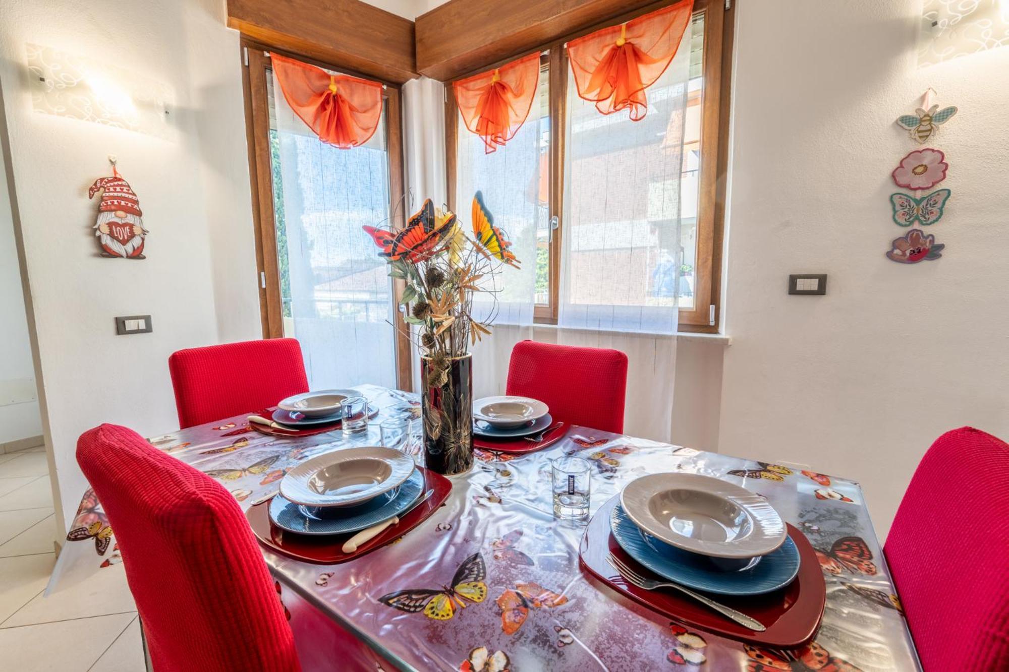 شقة New Luxury 2Bdr Terrace, Views, Ac مارينا دي كارّارا المظهر الخارجي الصورة