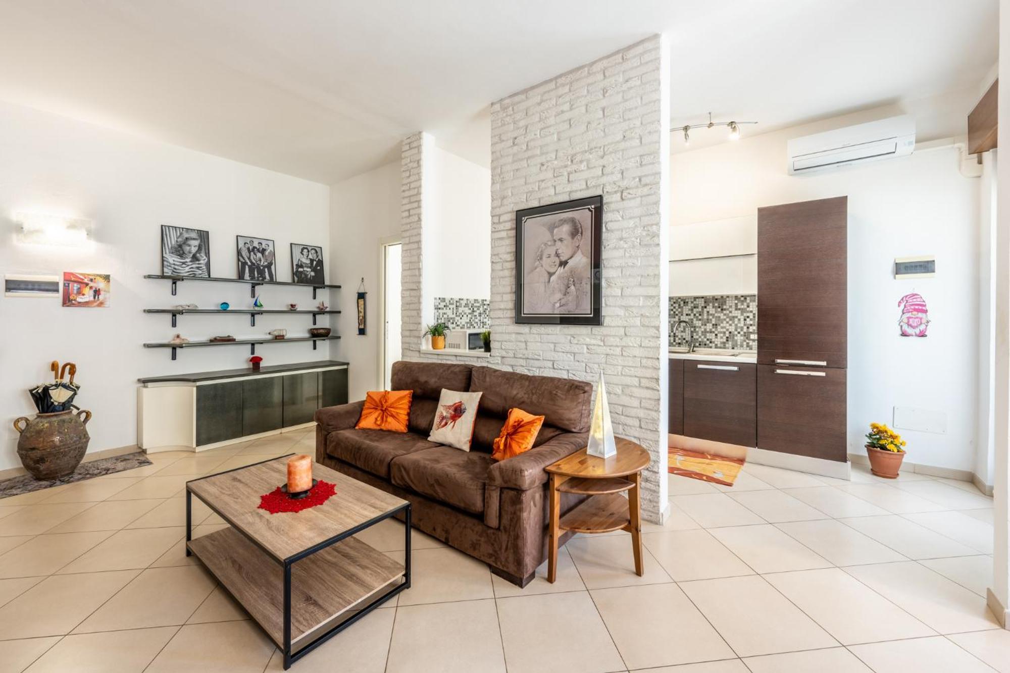 شقة New Luxury 2Bdr Terrace, Views, Ac مارينا دي كارّارا المظهر الخارجي الصورة